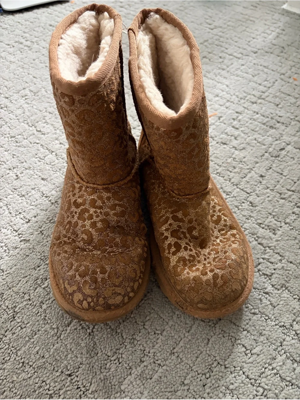 UGG girls gold cheetah print boots size 4 youth